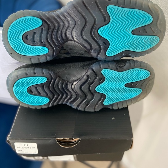 Gamma Blue 11s - Picture 4 of 7